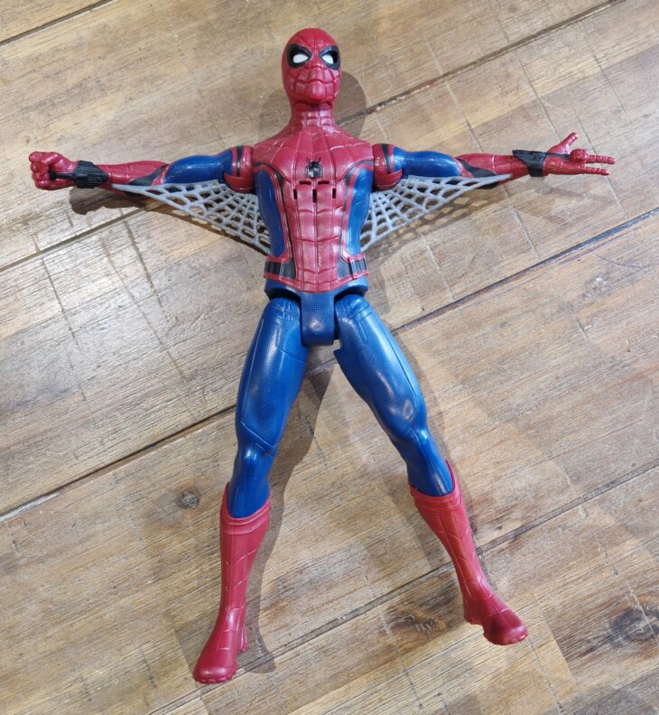 Spiderman articulé et parlant Hasbro - Image 3