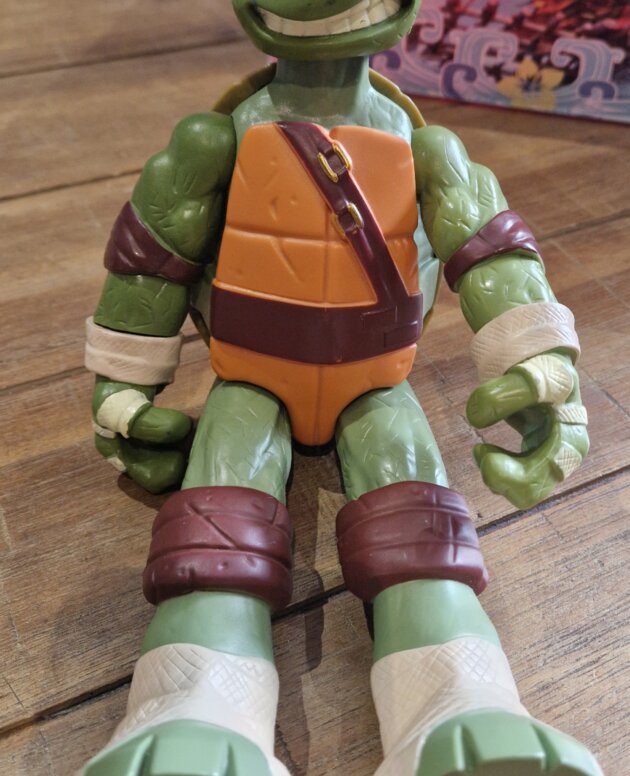 Tortue Ninja Leonardo +/- 27cm