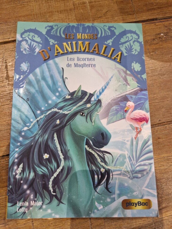Livre "Les mondes d'Animalia n°3 : Les licornes de Magiterre" - neuf