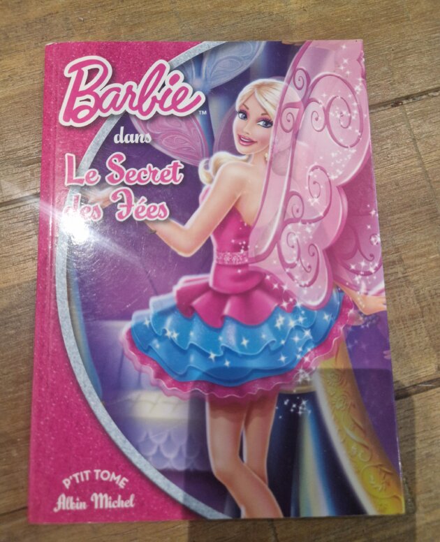 Livre "Barbie dans Le Secret des Fées n°2" - très bon état