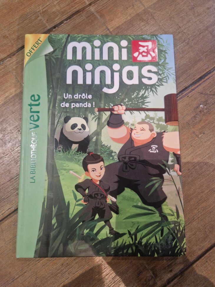 Livre "Mini ninjas - Un drôle de panda" Bibliothèque verte - neuf