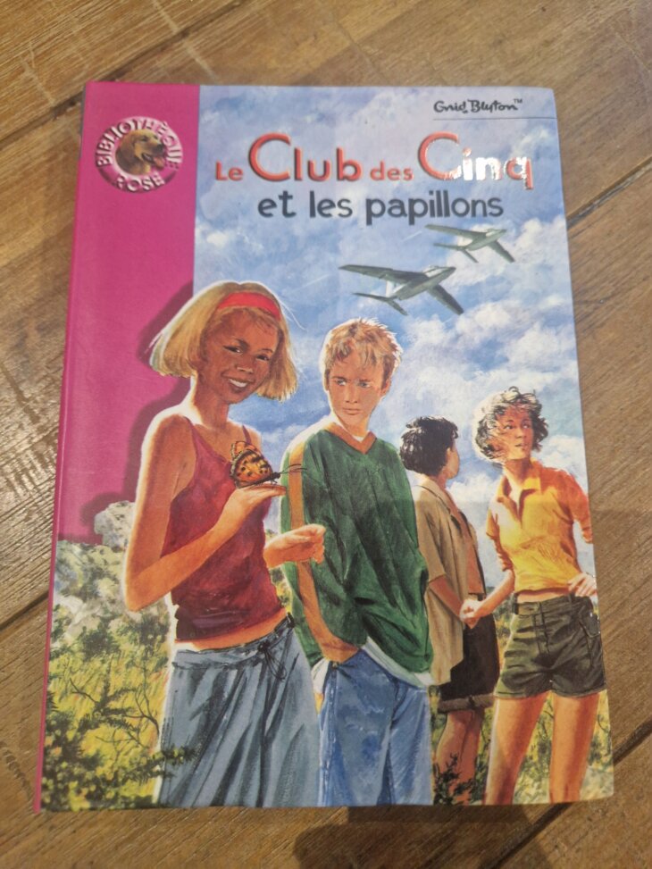Livre "Le Club des Cinq et les papillons n°826" Bibliothèque rose - neuf