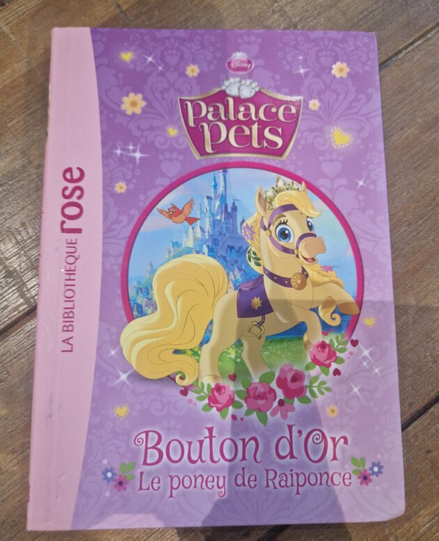 Livre "Palace Pets - Bouton d'or, le poney de Raiponce n°2" Bibliothèque rose - neuf