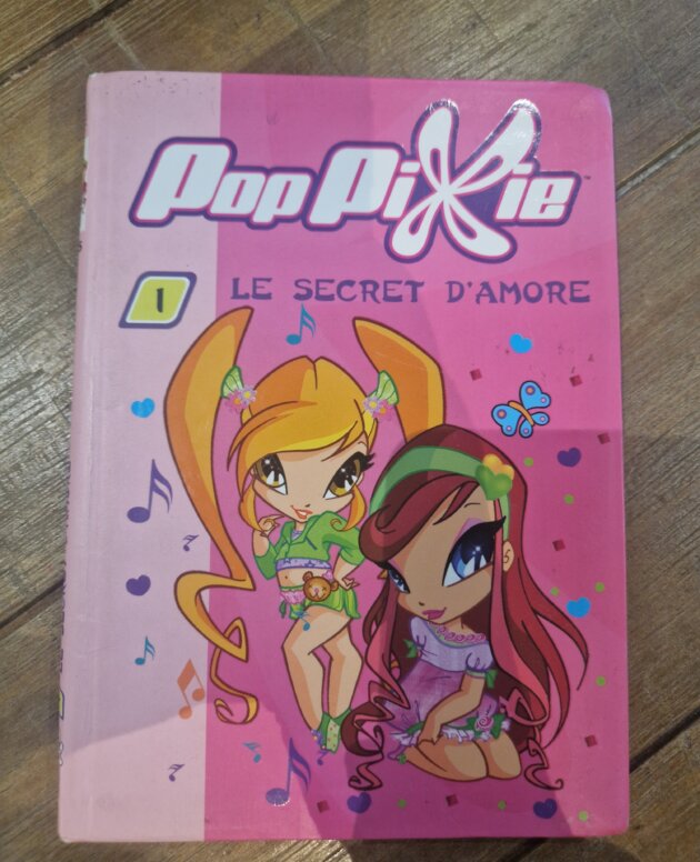 Livre "Pop Pixie - Le secret d'Amore- n°1" Bibliothèque rose - neuf