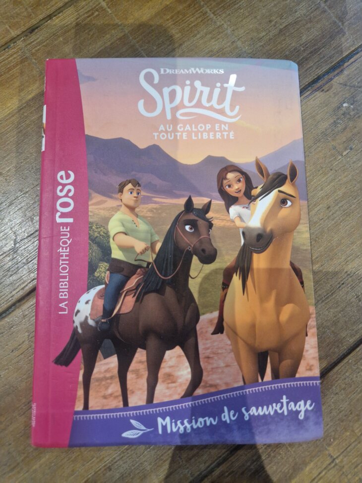 Livre "Spirit - Mission de sauvetage n°7" Bibliothèque rose - neuf
