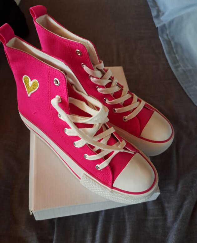 Baskets fushia en toile femme