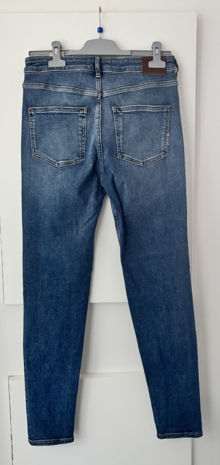 Jeans - Image 2