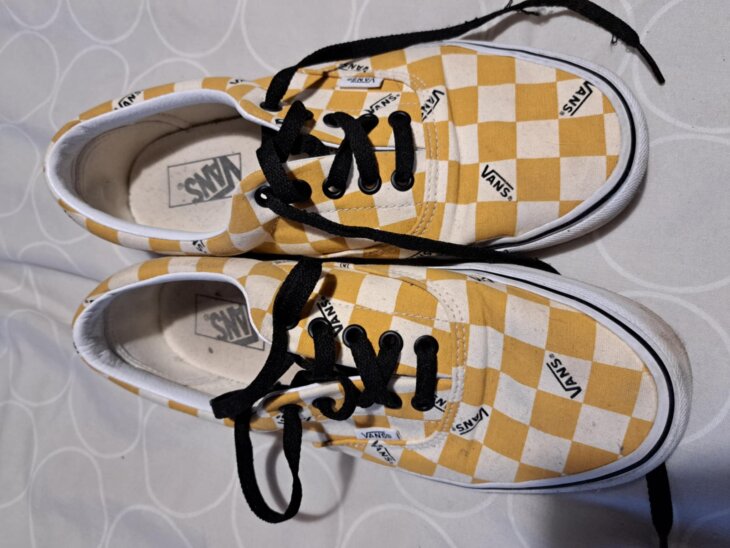 Vans damiers jaunes et blancs
