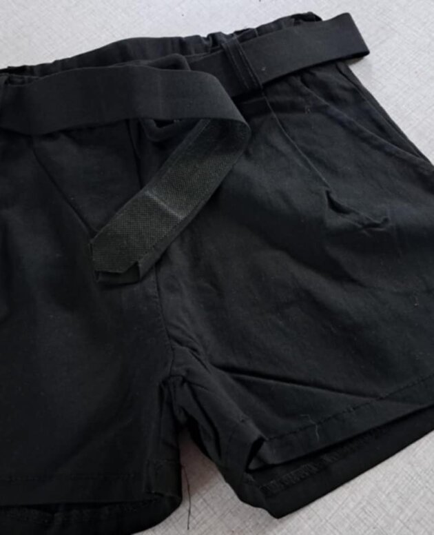 Short neuf