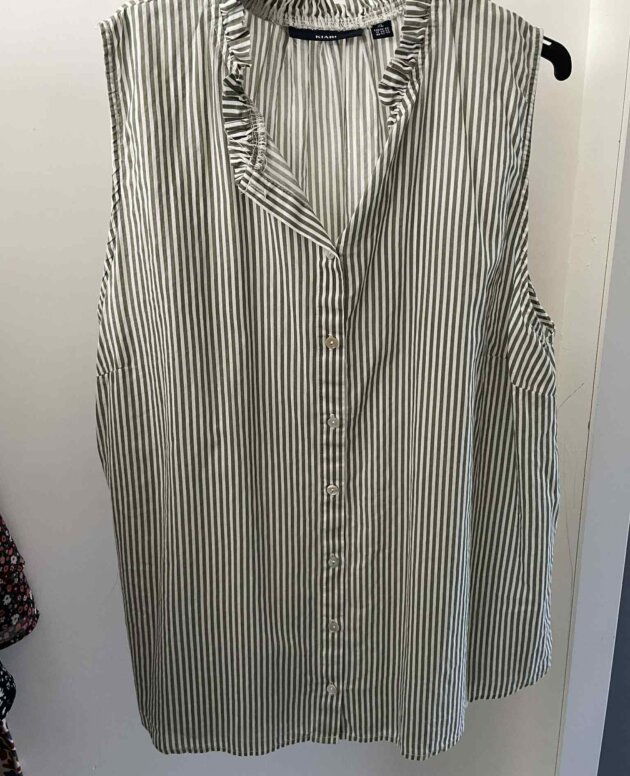 Chemise sans manches