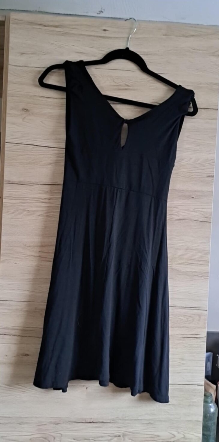 Robe Noir D été