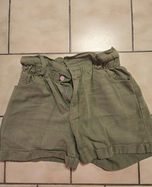 Short taille haute kaki L