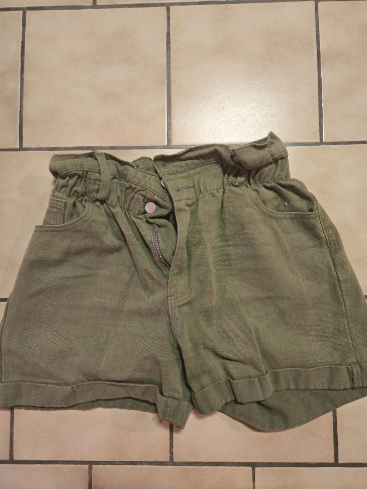 Short taille haute kaki L