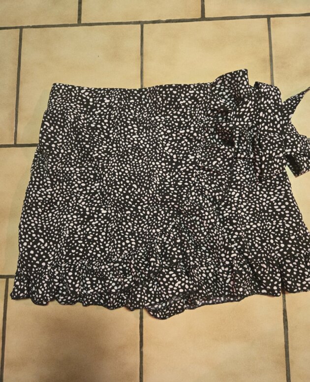 Short jupe à pois 42