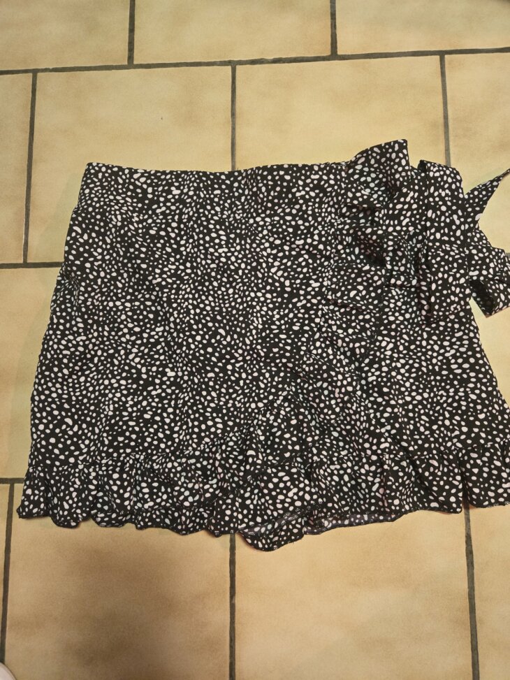 Short jupe à pois 42