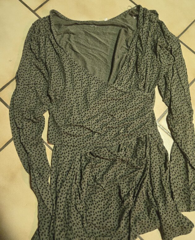 Tshirt noir et vert longue manche allaitement Xl