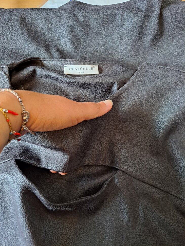 Robe Revd'Elle Originale, beau décolleté