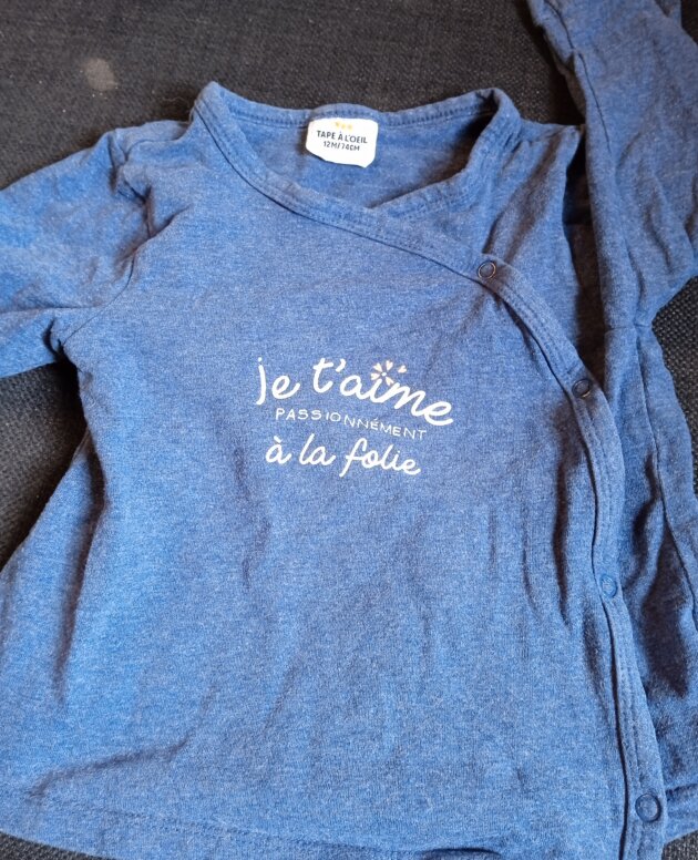 T-shirt tape à l'oeil 12 mois.