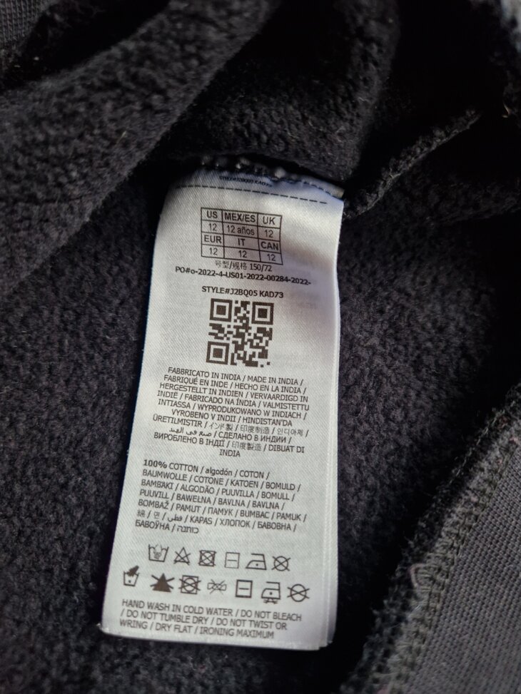 Pull Guess noir - fille 12 ans - très bon état - Image 4