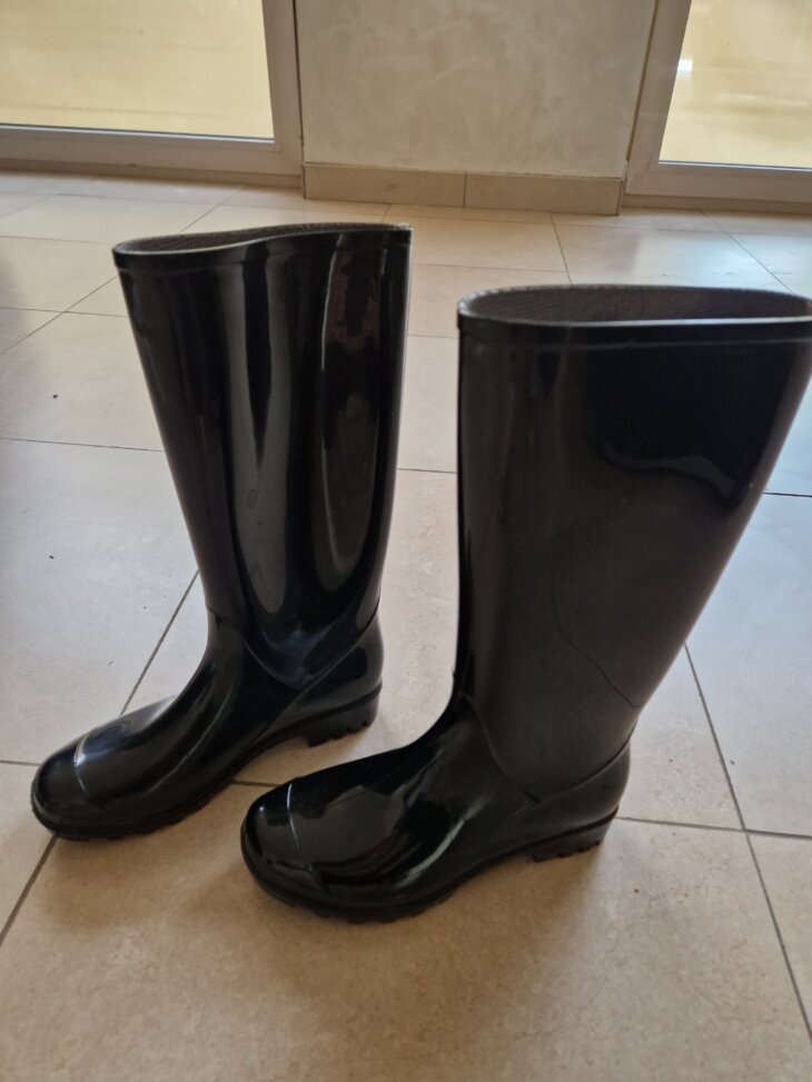 Bottes caoutchouc noires neuves - pointure 36
