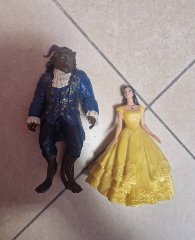 Lot figurines La belle et la Bête
