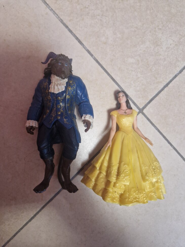 Lot figurines La belle et la Bête