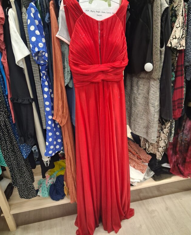 Robe de bal rouge pailletée L