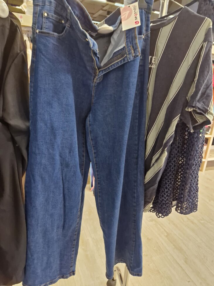 Pantalon jeans bleu taille 48