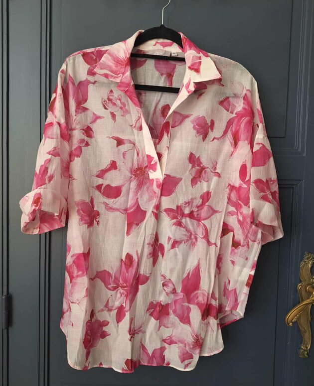 Chemise blanche et rose fleurie - Taille XL - Marque CASSIS