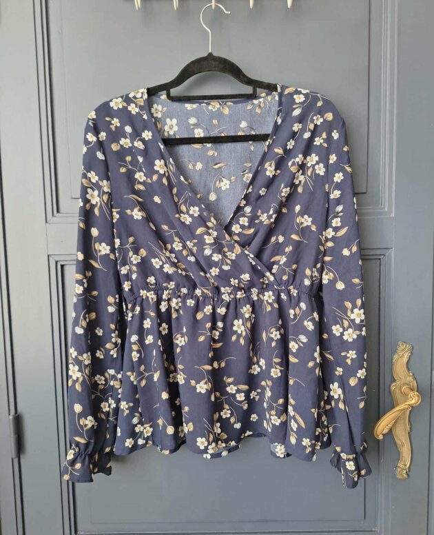 Blouse bleue fleurie - Taille L - Marque SHEIN