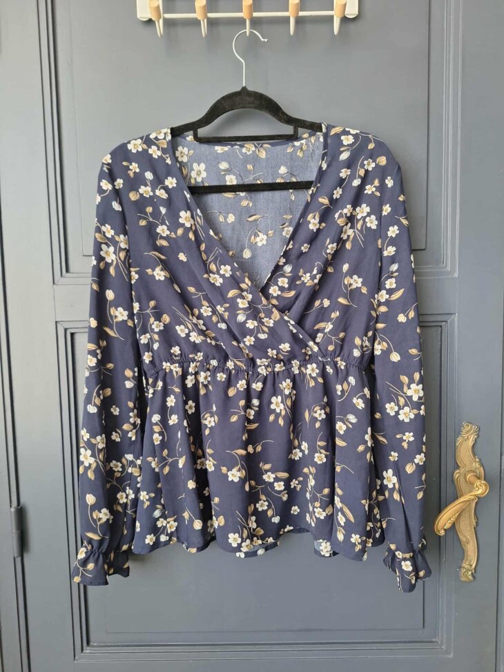 Blouse bleue fleurie - Taille L - Marque SHEIN