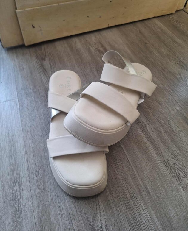 Sandalettes blanches