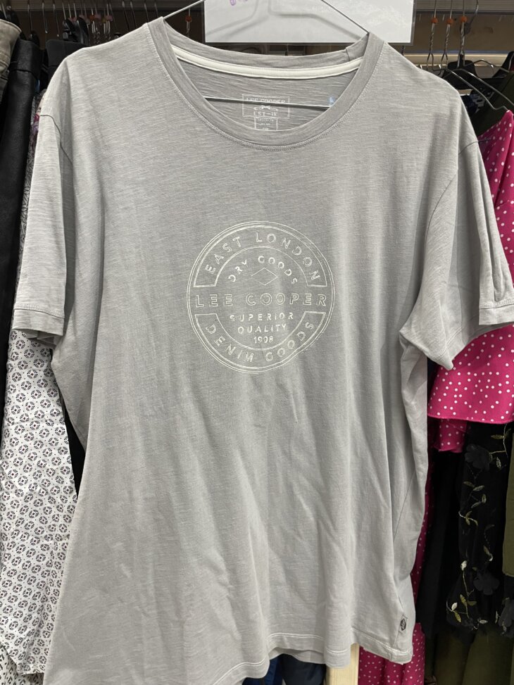 T-shirt gris, "Lee Cooper", avec imprimé, taille XL. Jamais porté