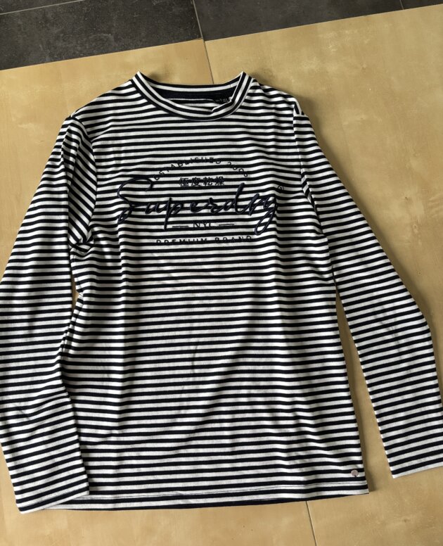 pull rayé Superdry taille 36