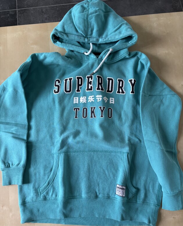 pull capuche Superdry taille 38
