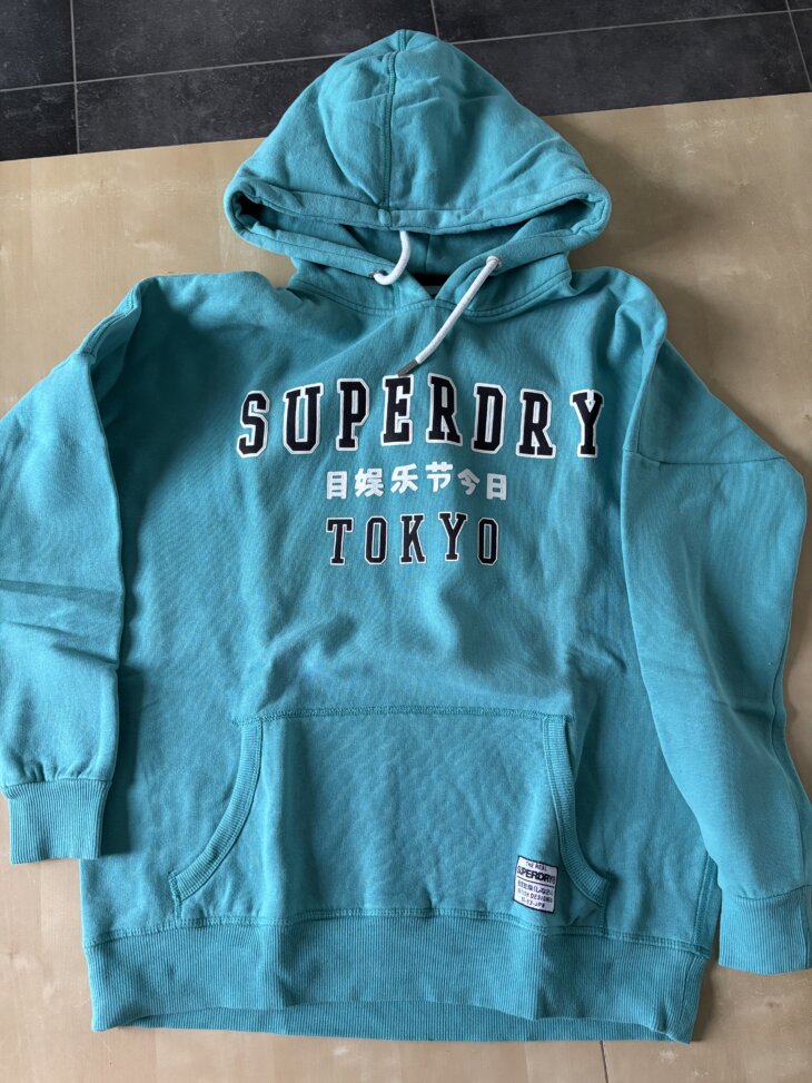 pull capuche Superdry taille 38