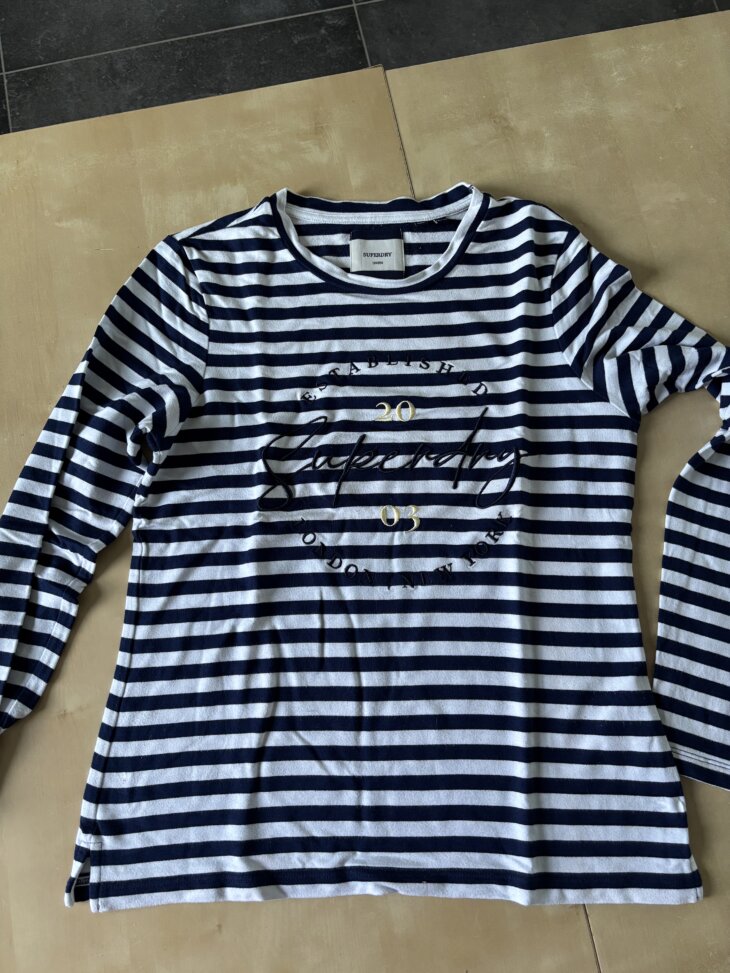 Pull rayé Superdry taille 38