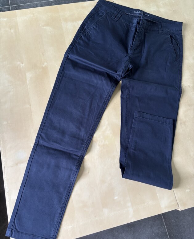 Pantalon bleu marine Bel et Bo taille 38