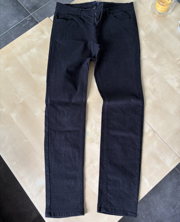 pantalon Kiabi noir taille 40