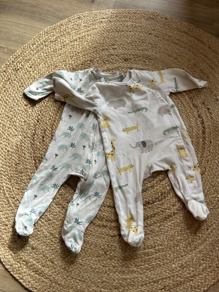 Lots 2x pyjama 9 mois