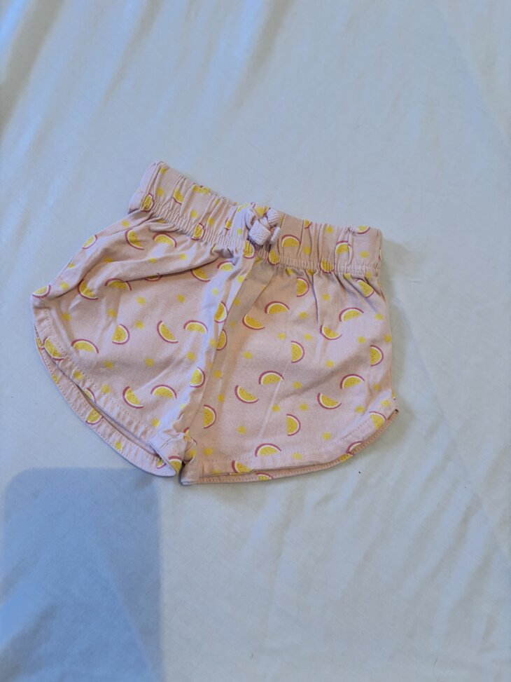 Short taille 6 mois