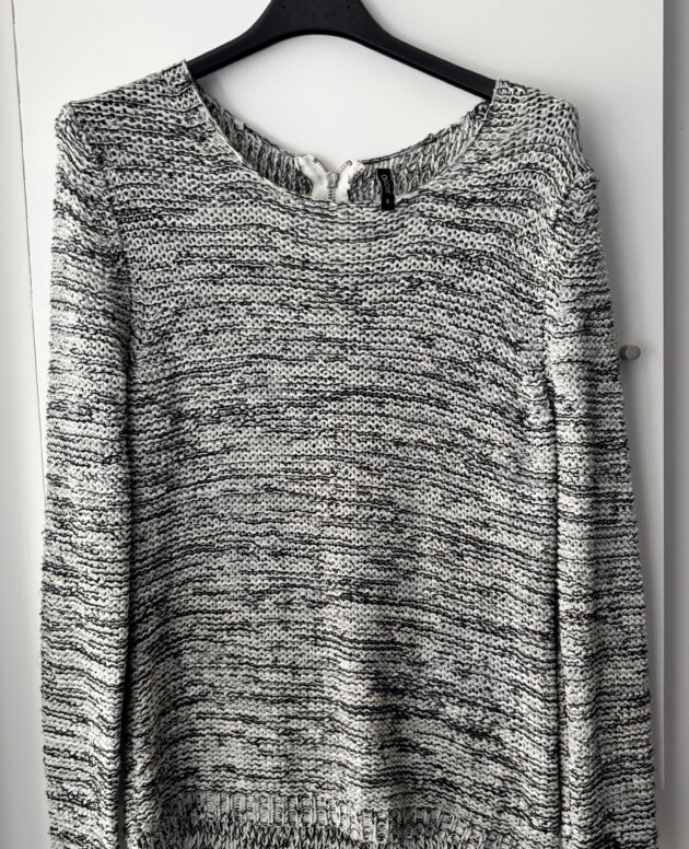 Pull gris