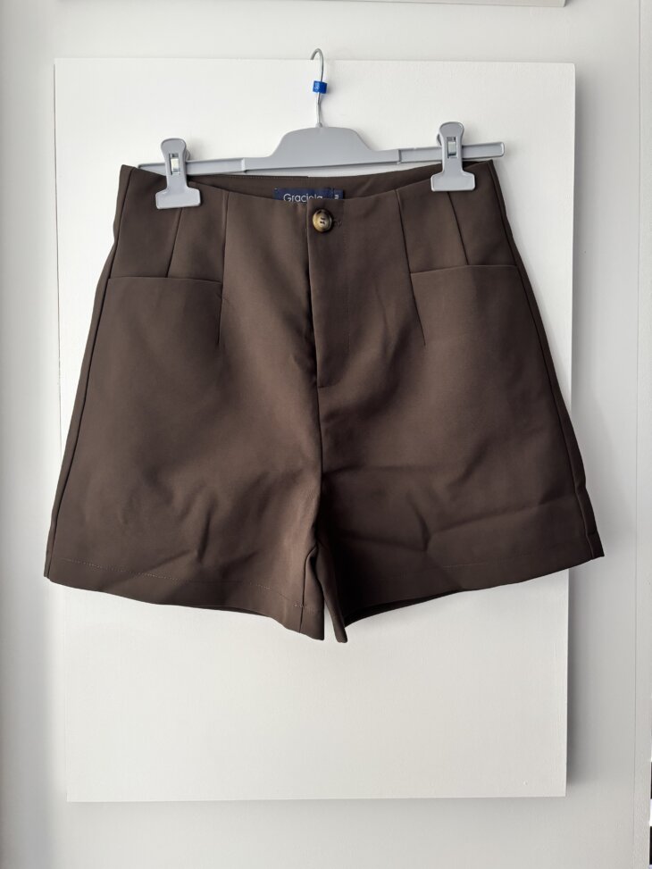 Short brun