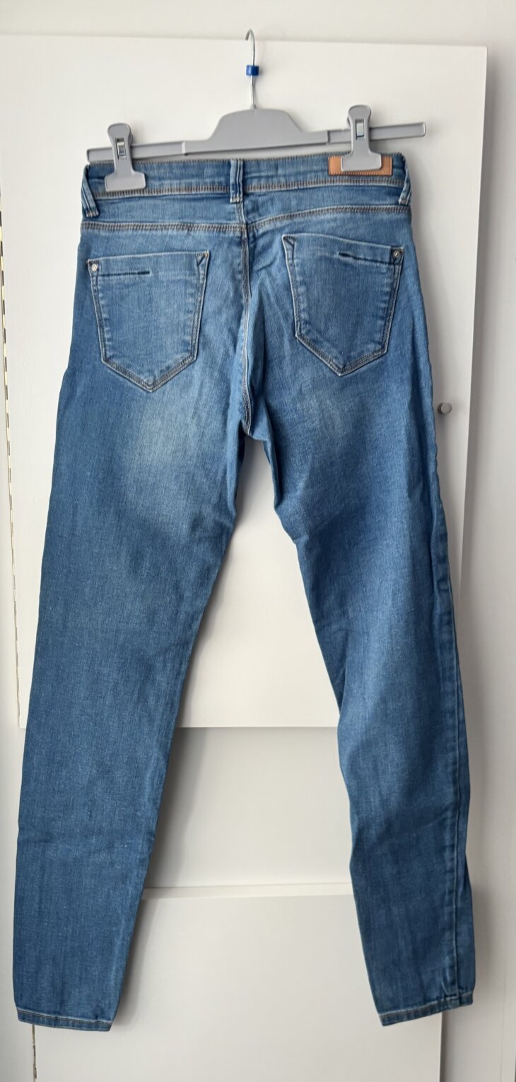 Jeans - Image 2