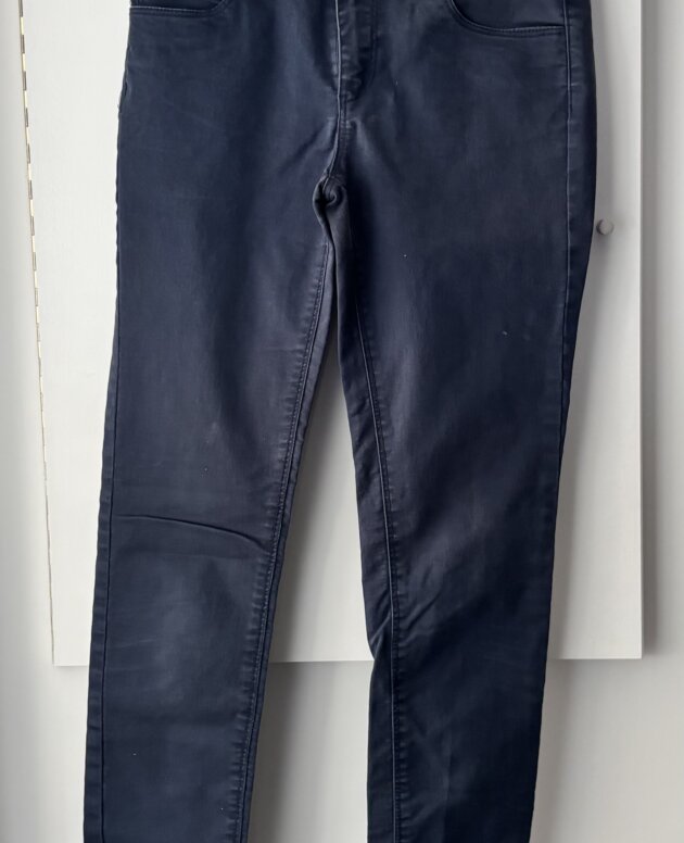 Jeans Only
