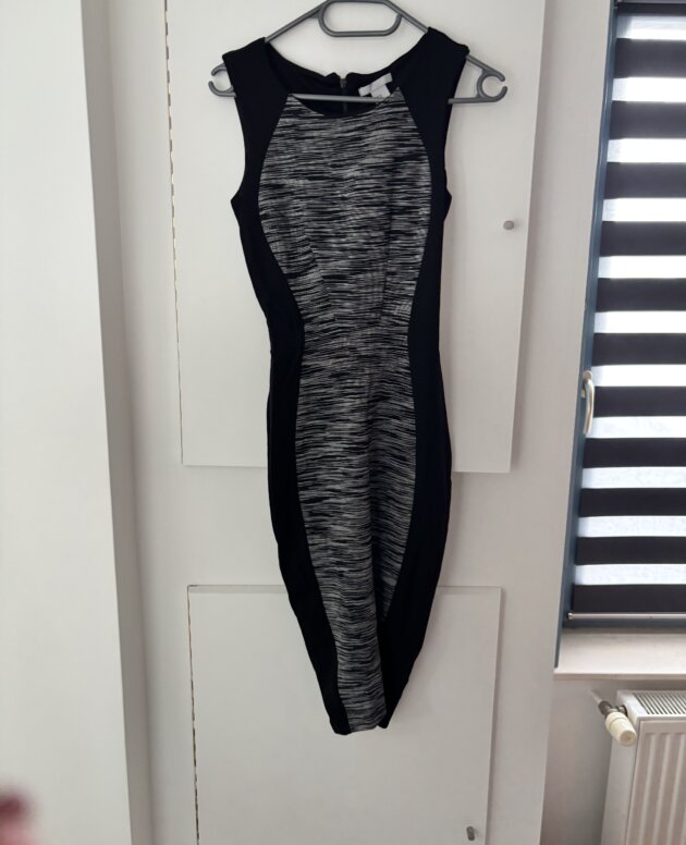 Robe grise et noire H&M XS