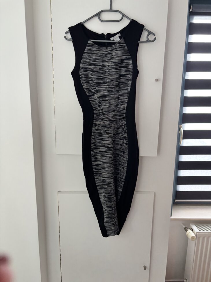 Robe grise et noire H&M XS
