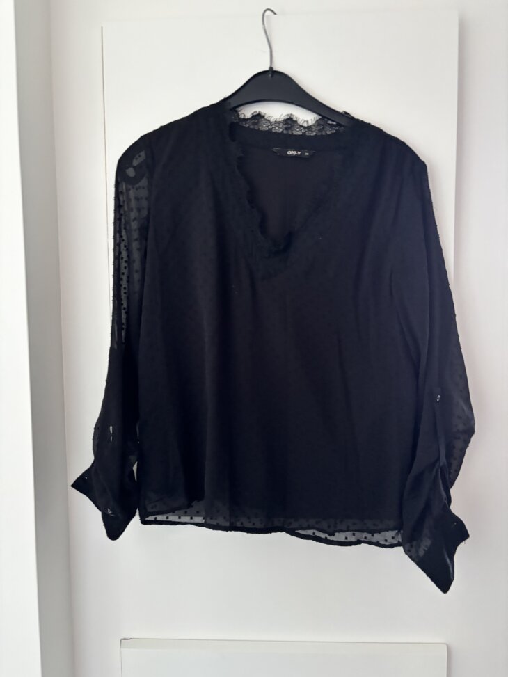 Blouse Only 36
