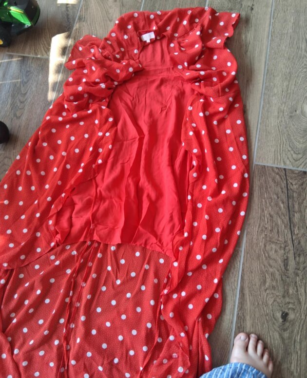 Robe Rouge Cache Coeur pois Taille 3