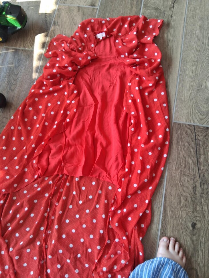 Robe Rouge Cache Coeur pois Taille 3